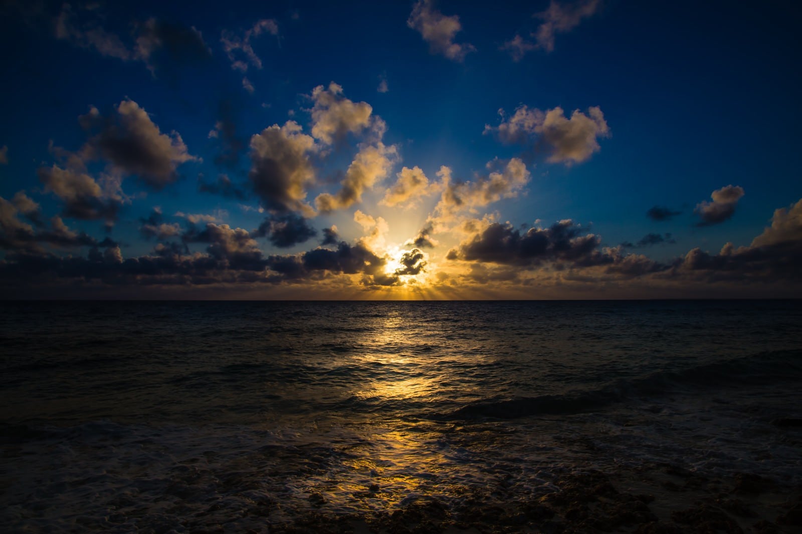 「宮古島長間浜の夕焼け」の写真