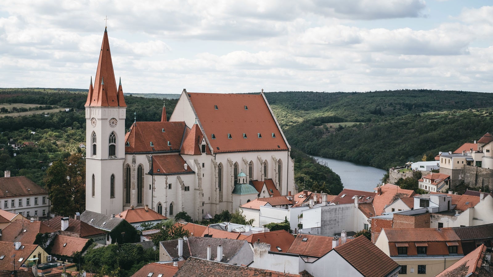 「聖ニコラスオールドディーナリー教会（チェコ・ズノイモ市）」の写真
