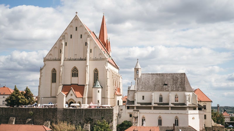 ズノイモ市の聖ニコラス教会（チェコ共和国）の写真