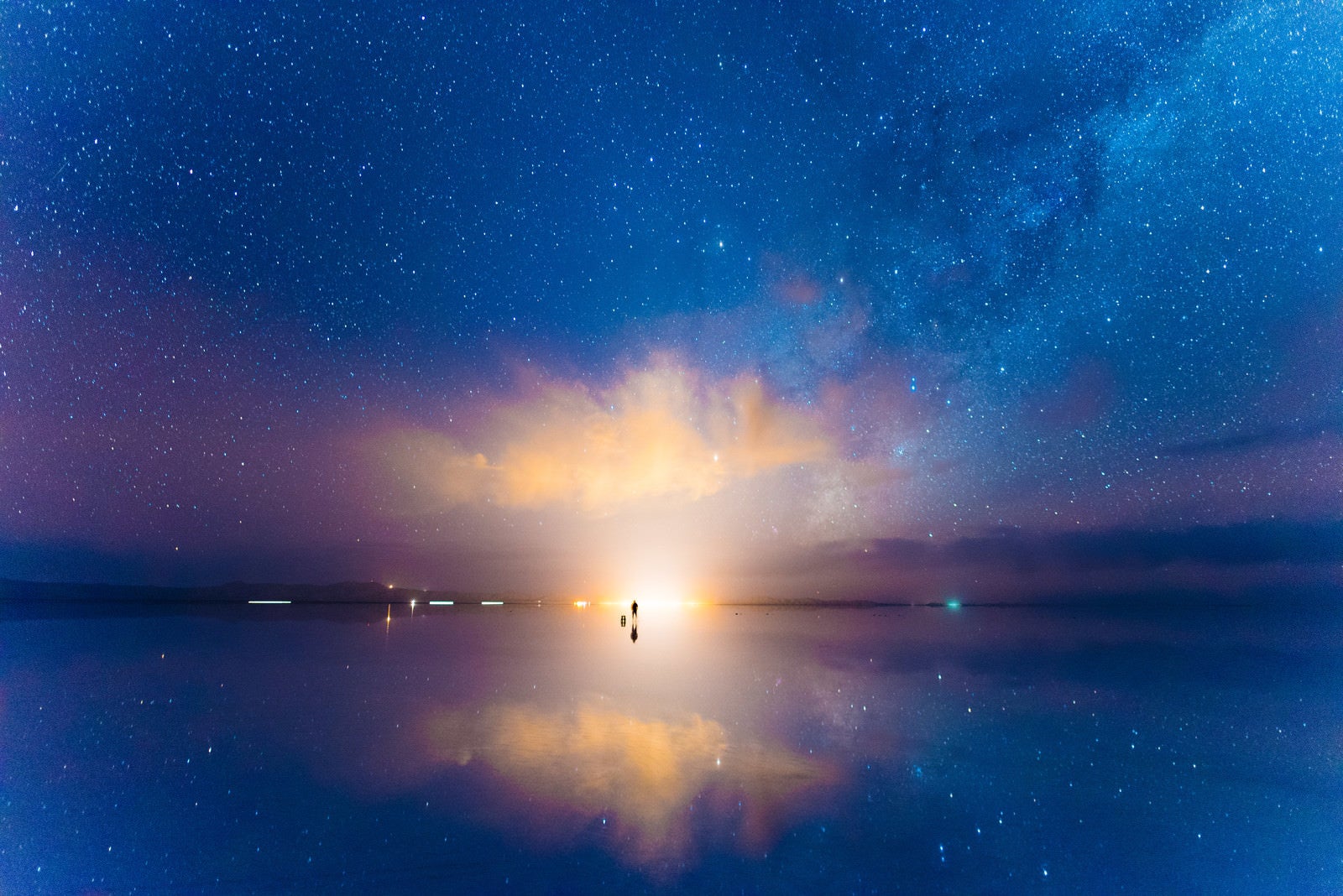 「夜が明ける（ウユニ塩湖）」の写真