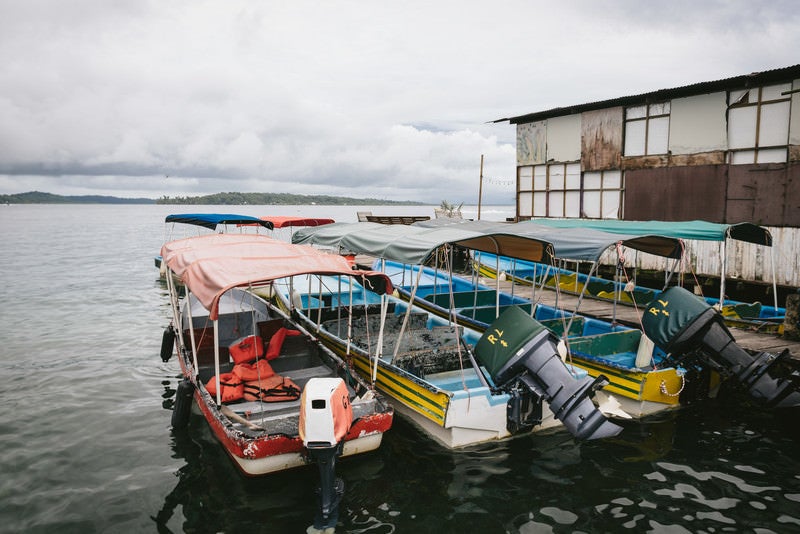 パナマの船着き場の写真