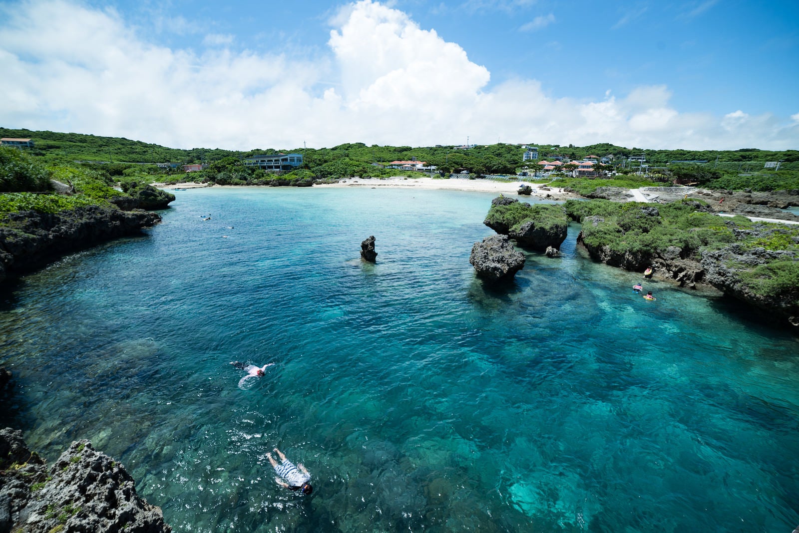 「沖縄のシュノーケリングスポット」の写真