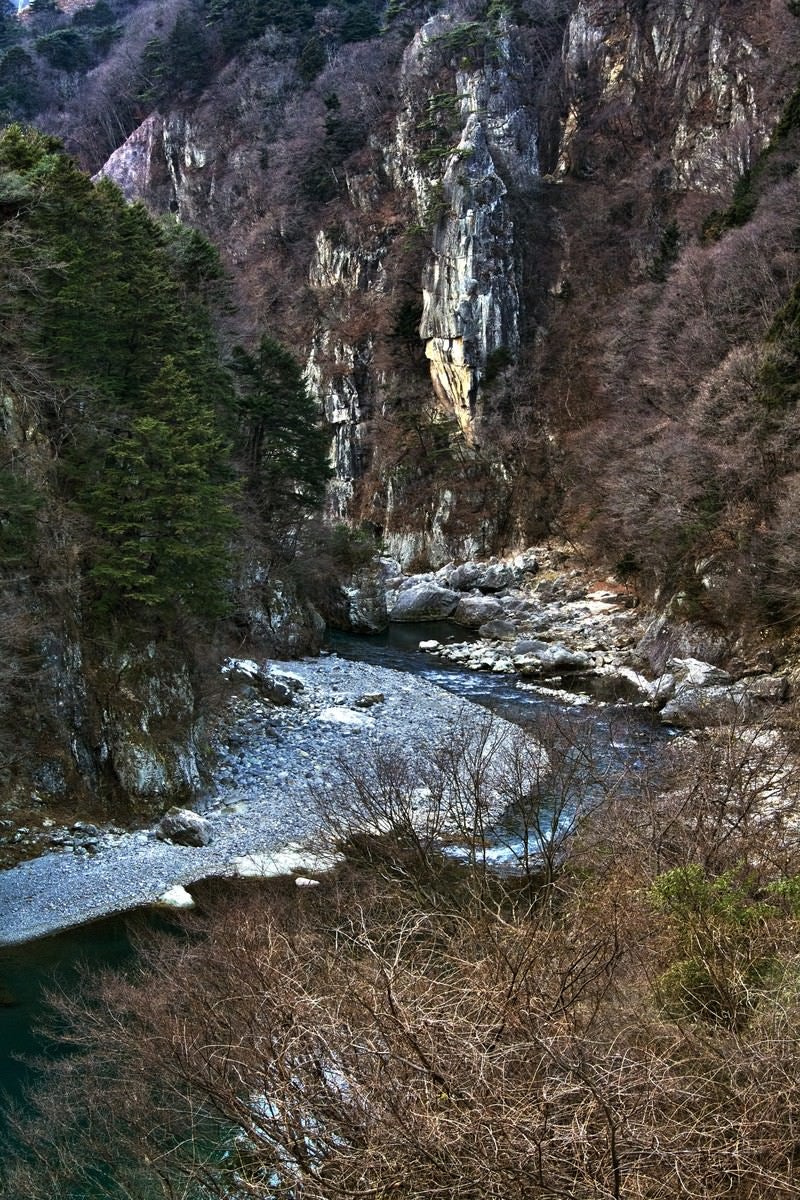 「冬の鬼怒川楯岩（絶壁）」の写真