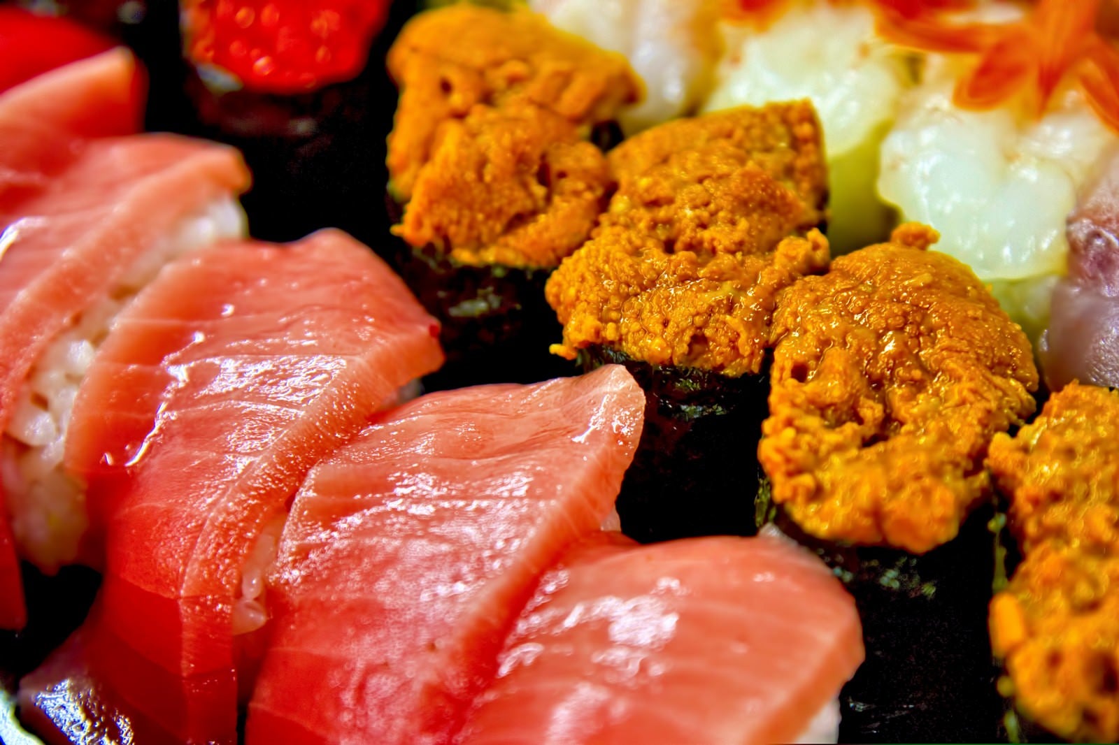 「うにとトロのお寿司」の写真