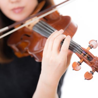 ヴァイオリン演奏風景の写真
