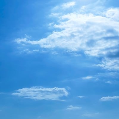青い空と昼の写真