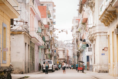 フォトジェニックなハバナの街並みの写真