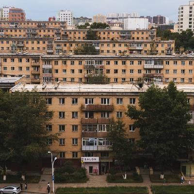 ウランバートルのソ連式アパート群の写真