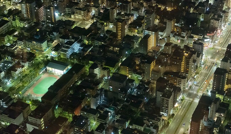 シムシティのような街（夜景）の写真