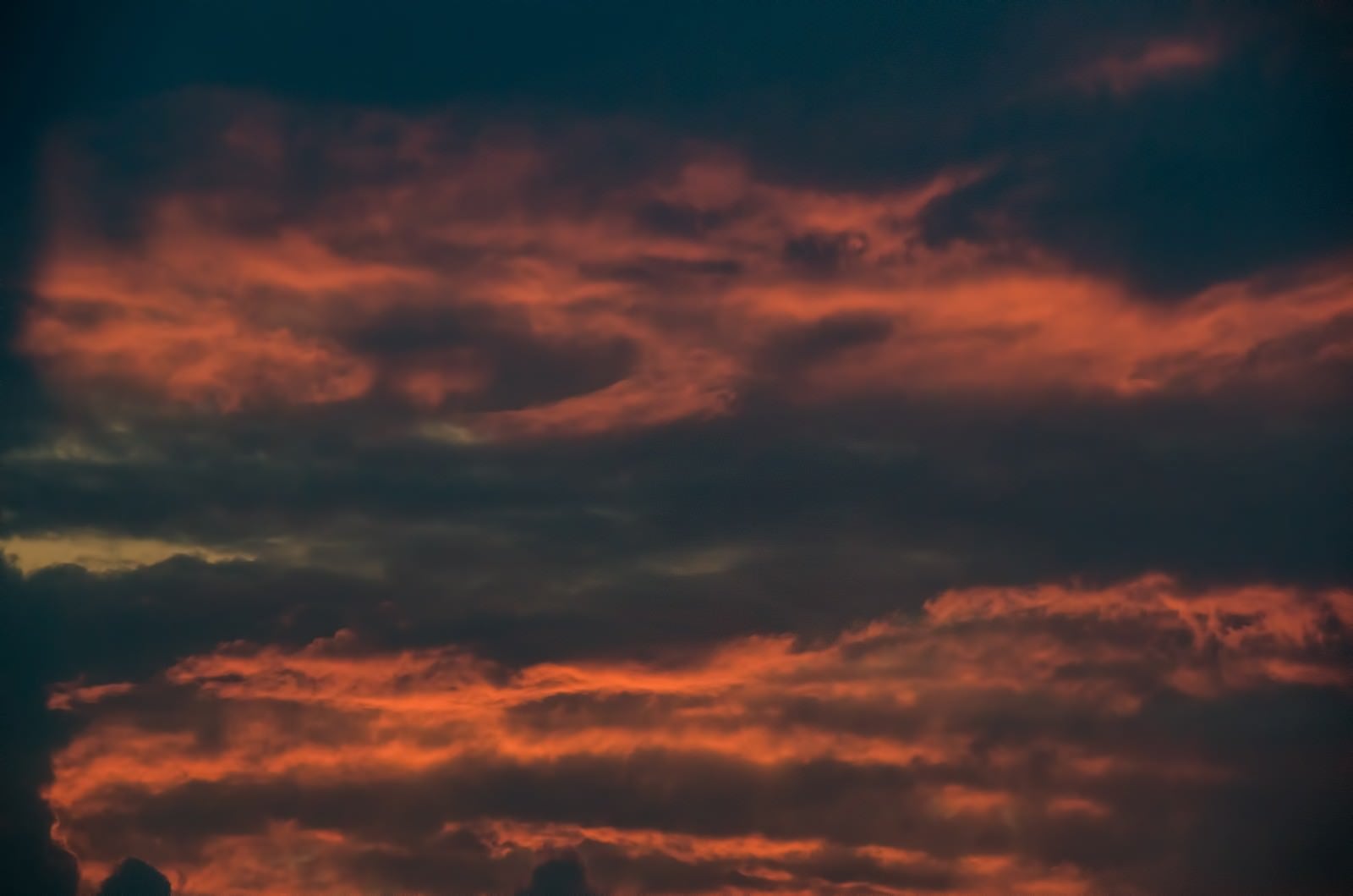 「夕暮れの雲」の写真