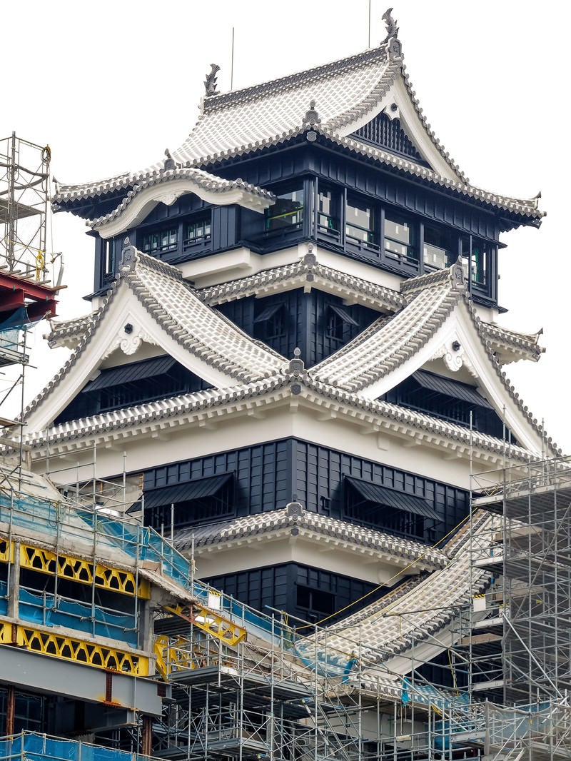 「復興中の熊本城本丸」の写真