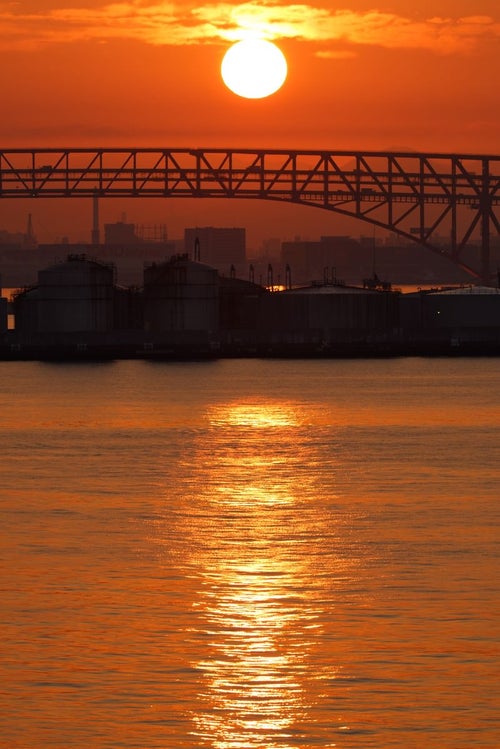 大阪港の朝日の写真