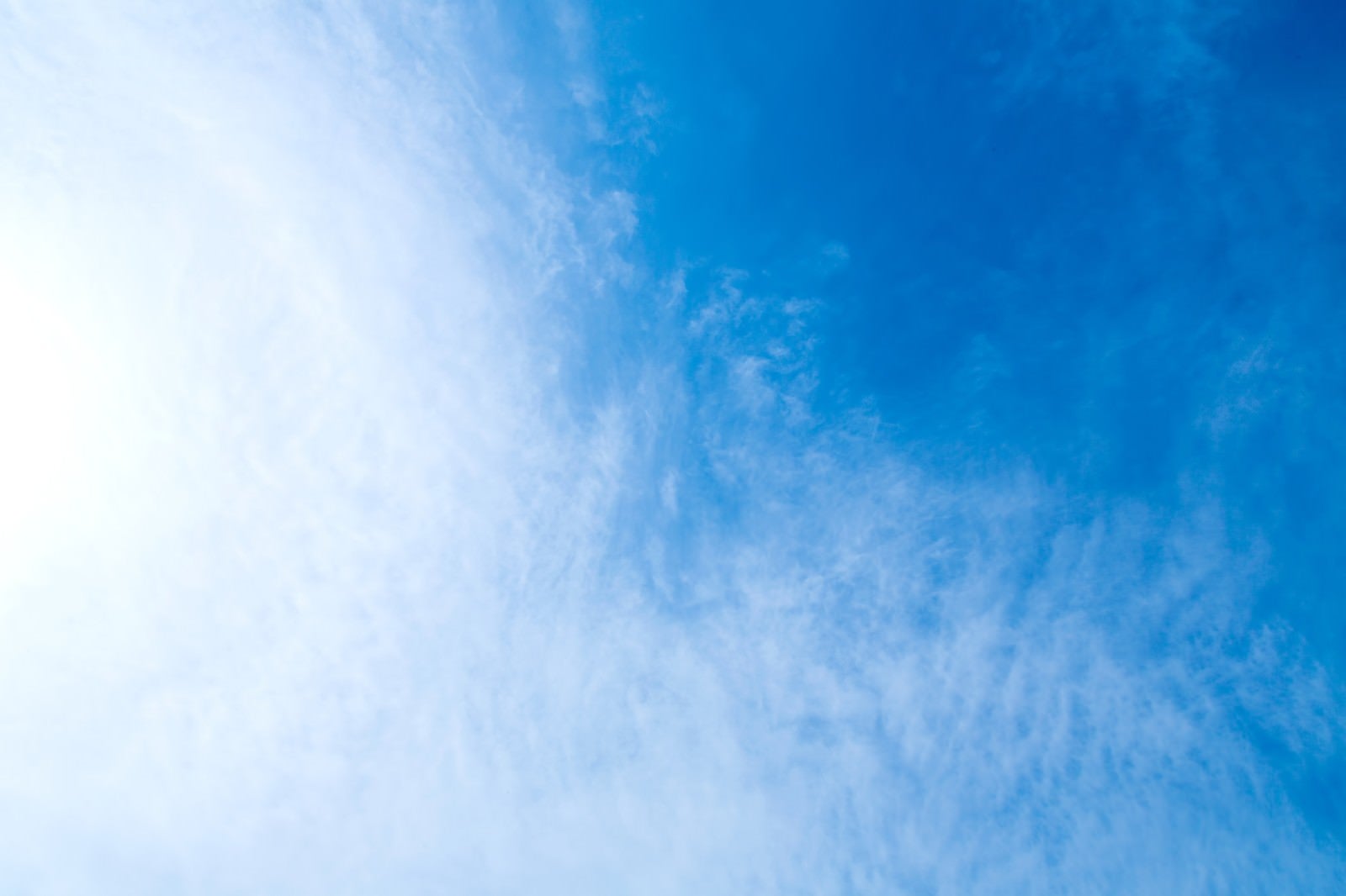 「青い空、雲のテクスチャー」の写真