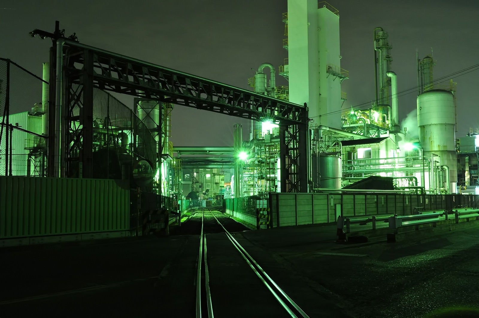 「川崎工業地帯の夜景」の写真
