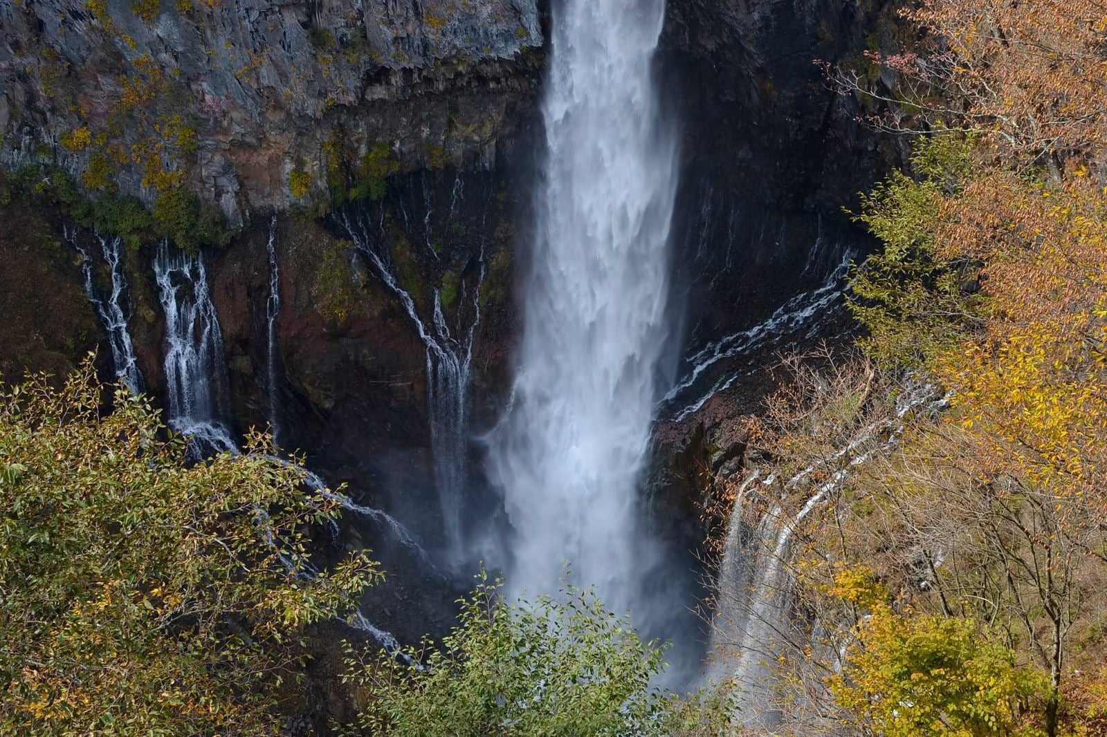 「華厳の滝」の写真