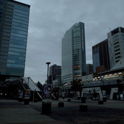 秋葉原の駅前広場の写真