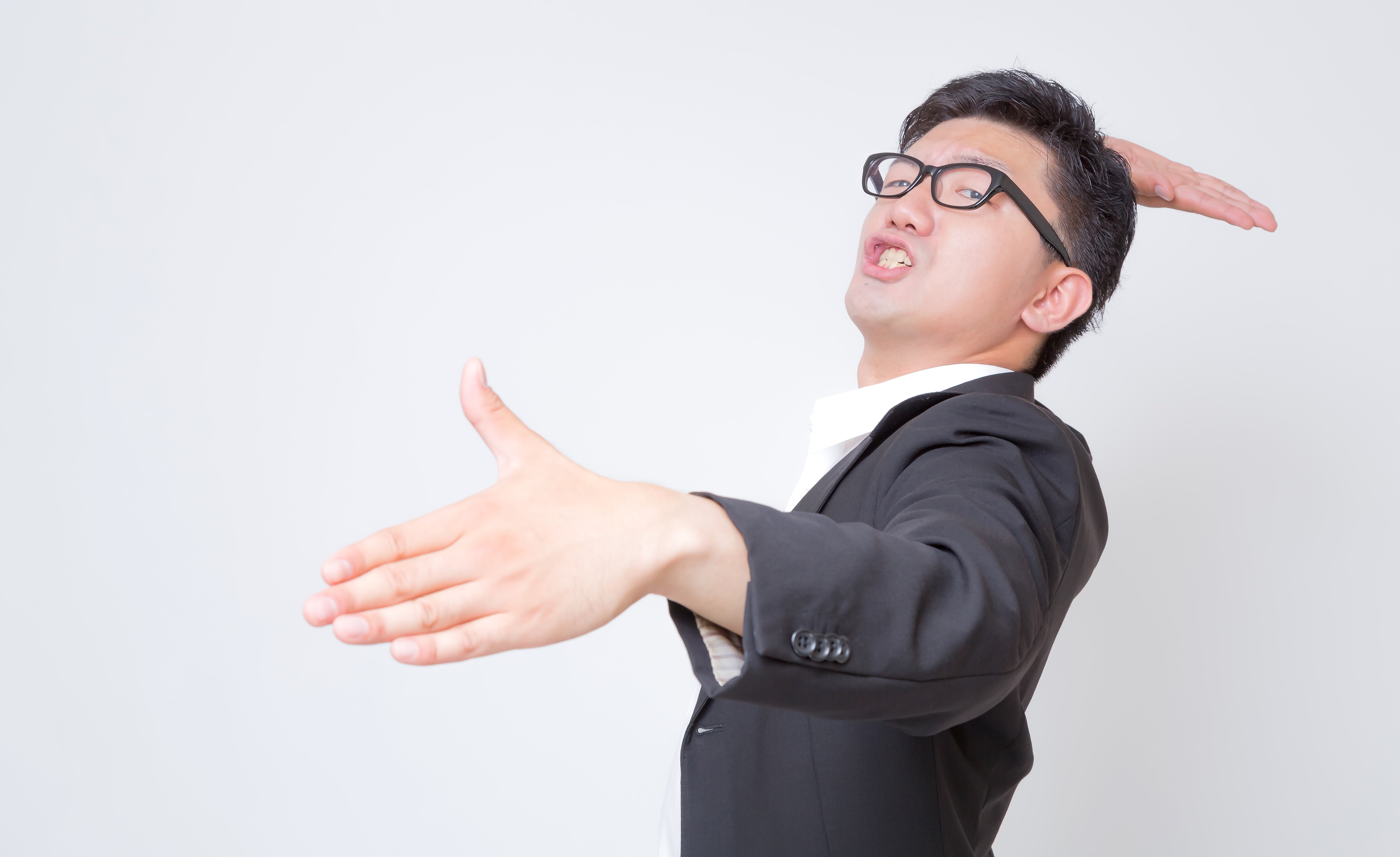 OZP88_jojopose04.jpg?&download=1