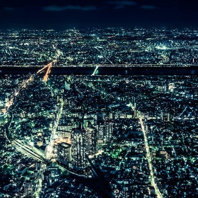 大都会、東京の夜景の写真