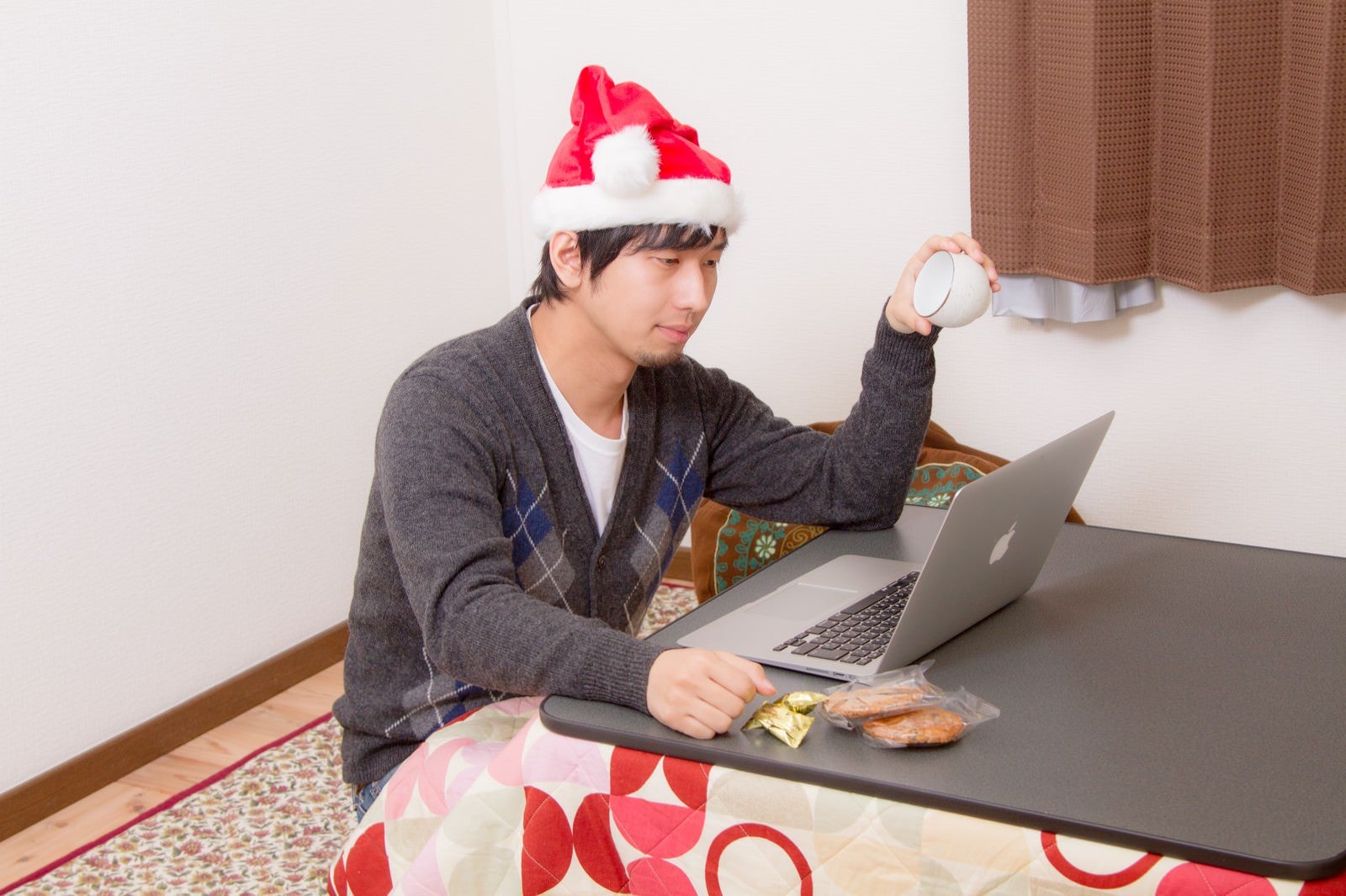 「おまいらのクリスマス」の写真［モデル：大川竜弥］