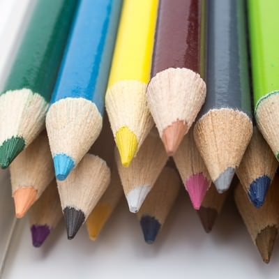 色鉛筆の束の写真