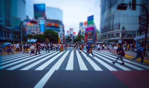 渋谷のスクランブル交差点（チルトシフト）の写真