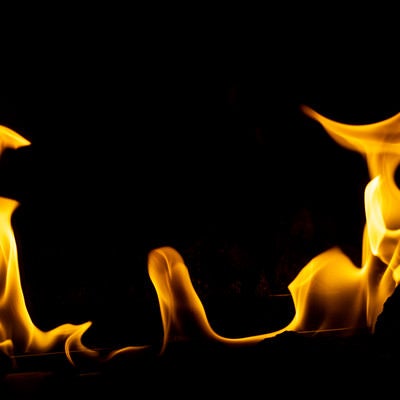 暖炉の火の写真