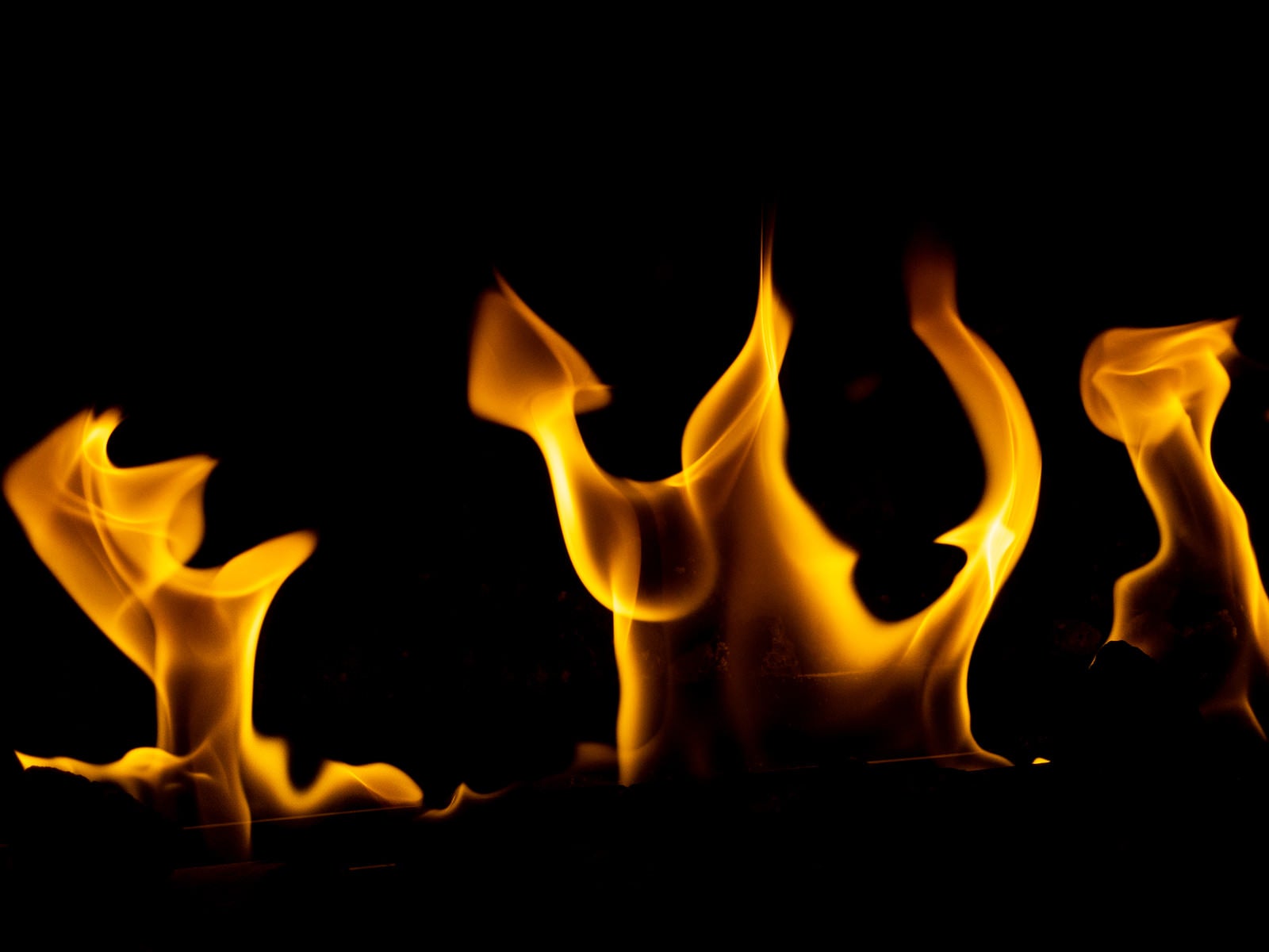 「下からの火」の写真