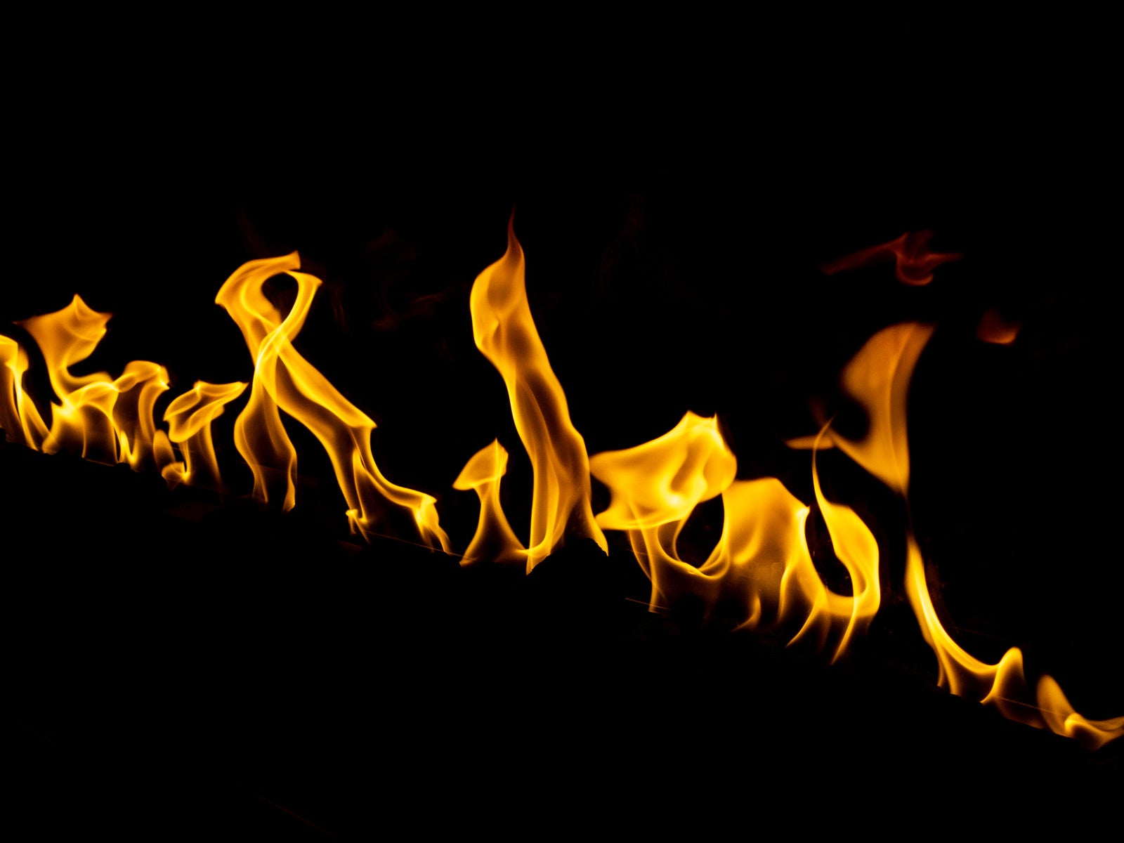 「静かに燃える炎」の写真