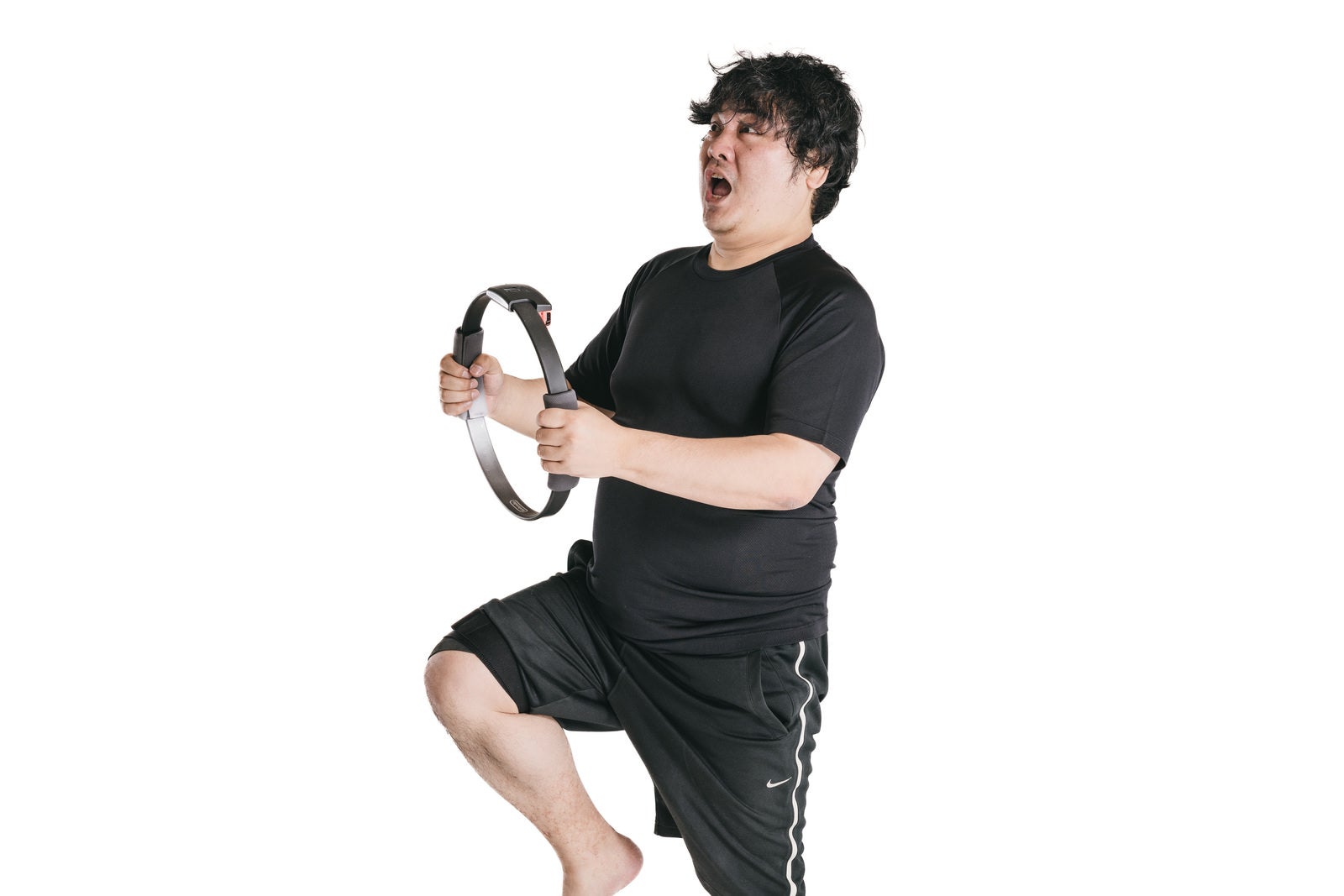 「ダイエットでモモアゲする男性」の写真［モデル：段田隼人］