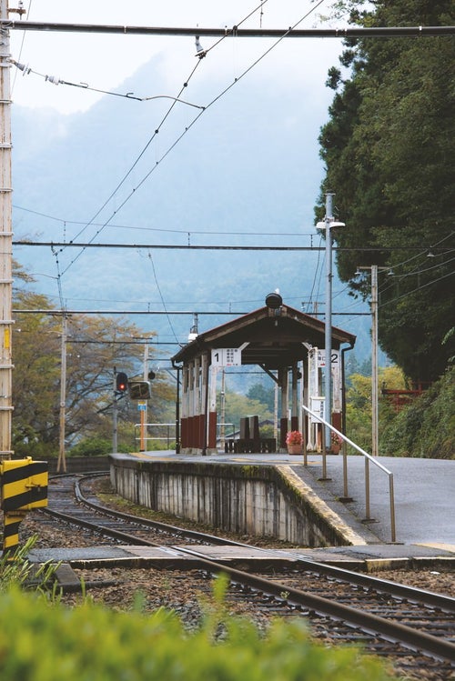 田舎の無人駅の写真
