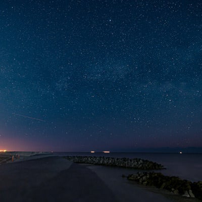 ひろの防災緑地で撮影した海岸と星の写真