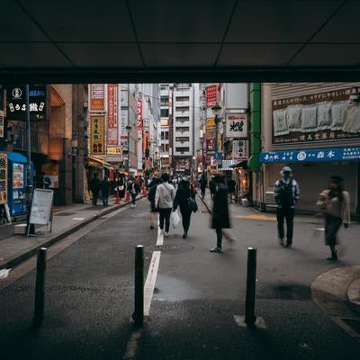 渋谷マークシティから道玄坂へ向かうの写真