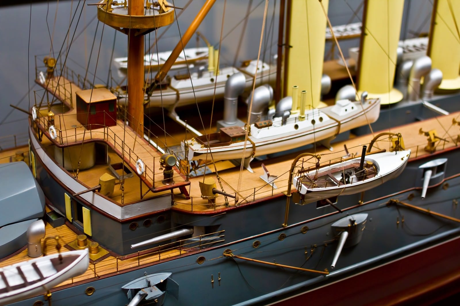 「精巧な船の模型」の写真
