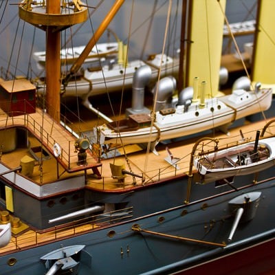 精巧な船の模型の写真
