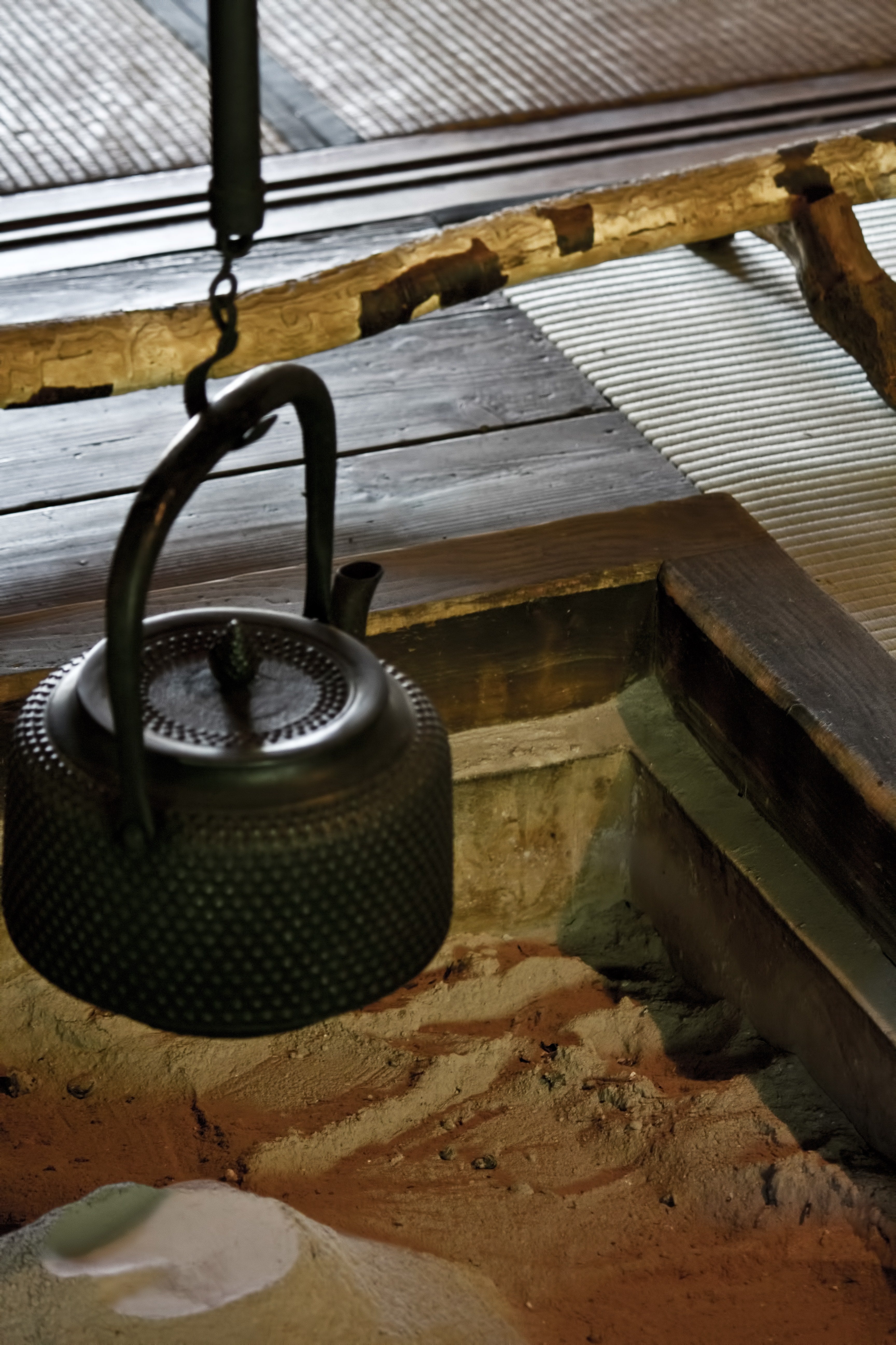 囲炉裏と鉄瓶の無料の写真素材 - ID.476｜フリー素材 ぱくたそ