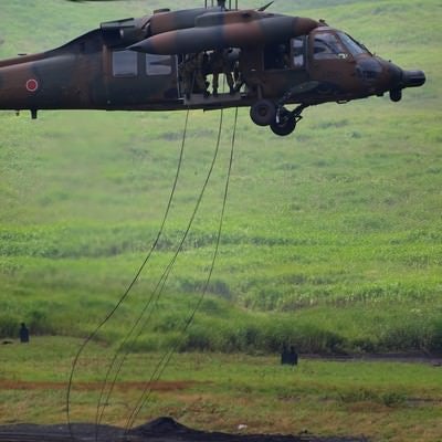 UH-60からの降下の写真