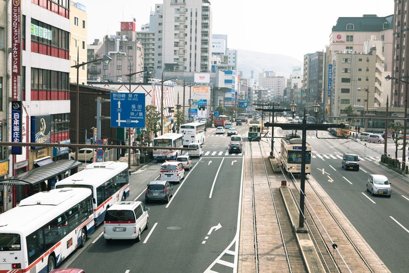 長崎駅前の路面電車などの写真