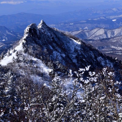 上州武尊山から見る山々の景色の写真