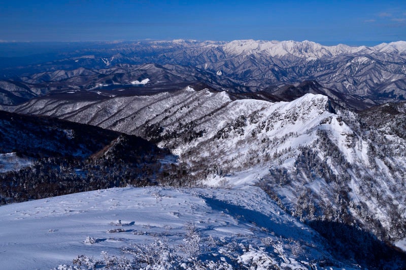冬の上信越の山々の写真