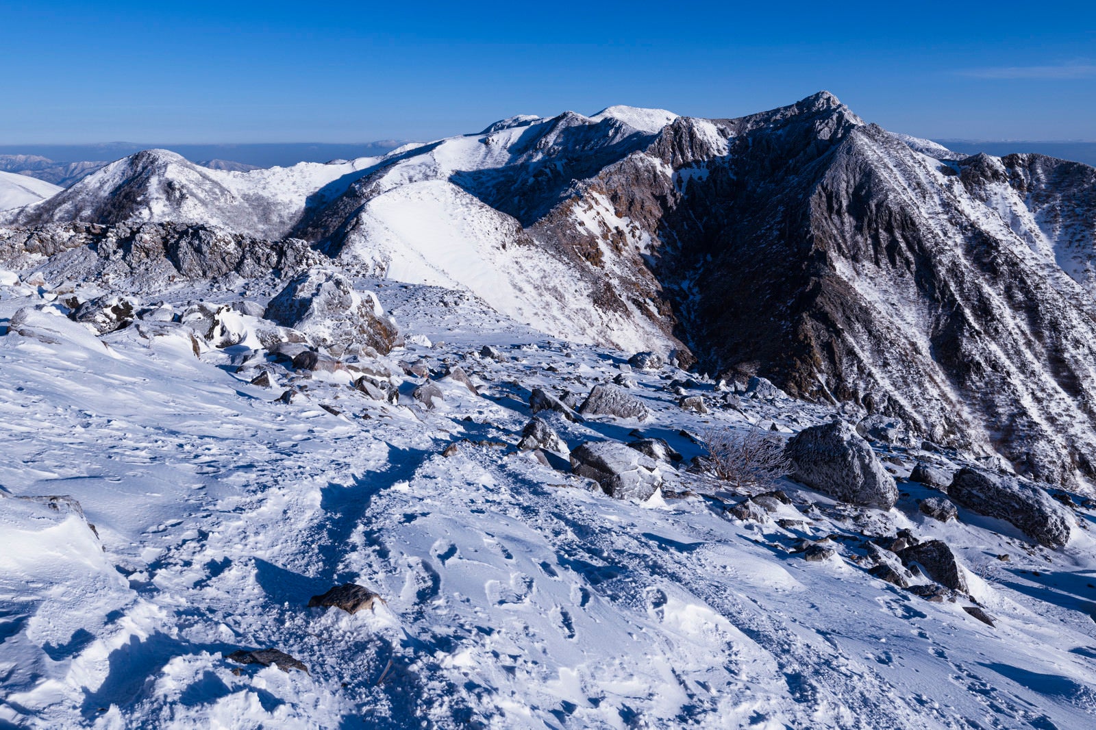 「雪山となった那須（那須岳）」の写真