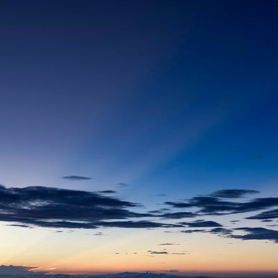鳥海山で見る朝の空の写真