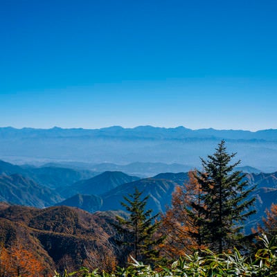 恵那山から見る南アルプス方面の写真