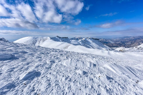 冬の安達太良山外輪の景色の写真