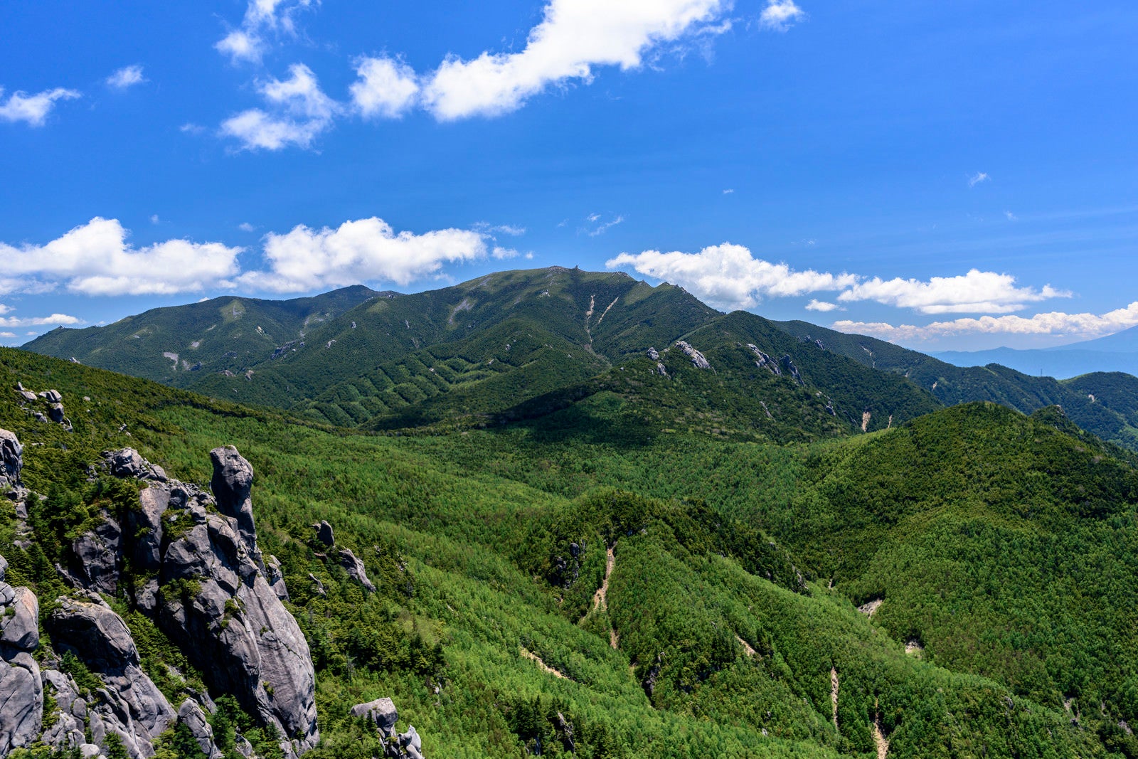 「瑞牆山から見る金峰山」の写真
