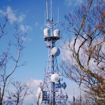 筑波山山頂の鉄塔の写真