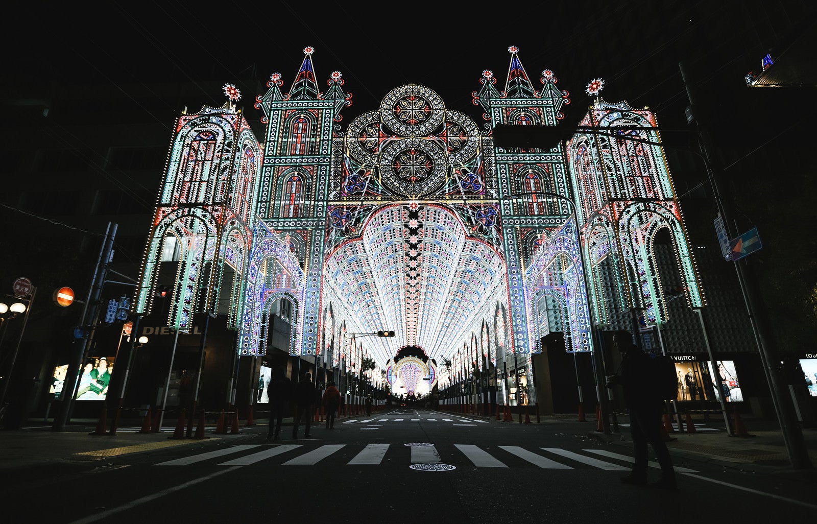 「ライトアップされた電飾（神戸ルミナリエ）」の写真