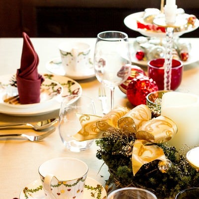 クリスマス用のテーブルセットの写真
