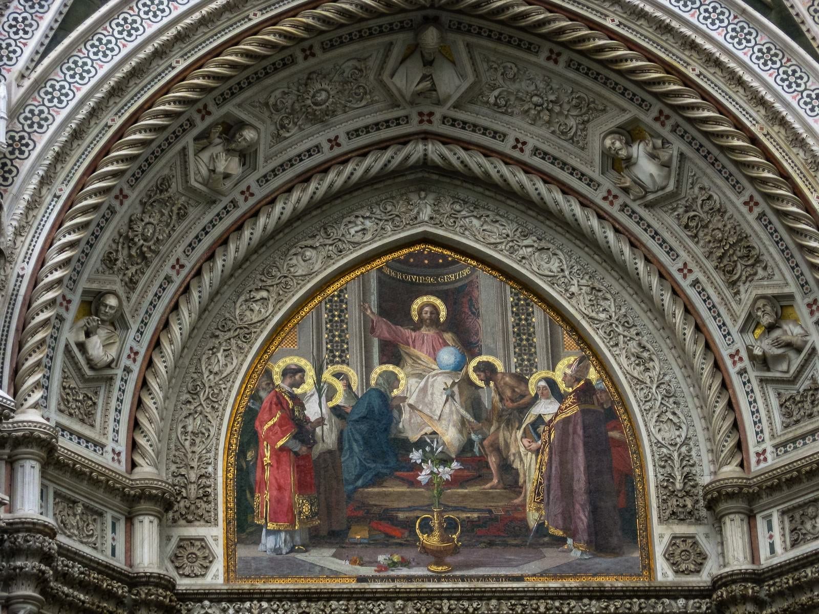 「サンタ マリア デル フィオーレ大聖堂の宗教画（イタリア）」の写真