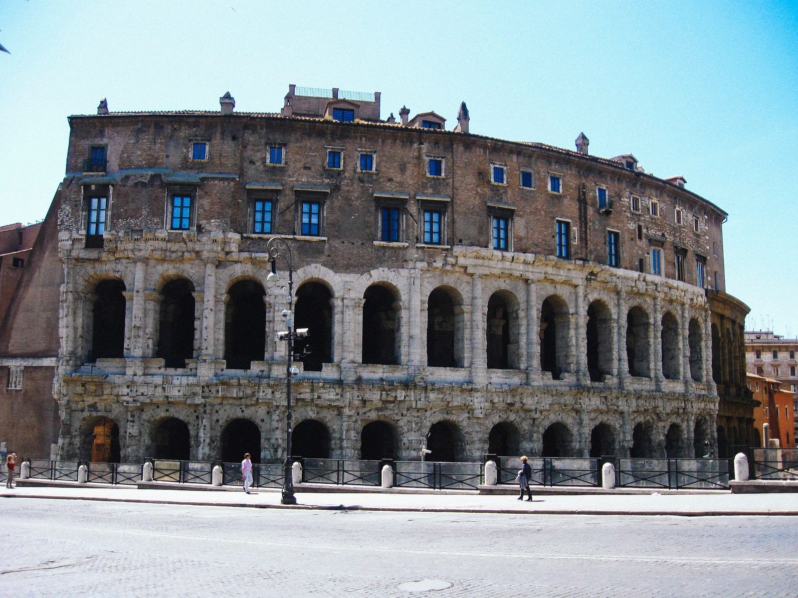 「ローマにあるマルチェッロ劇場（イタリア）」の写真