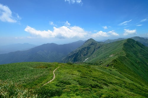 谷川岳主流の登山道の写真